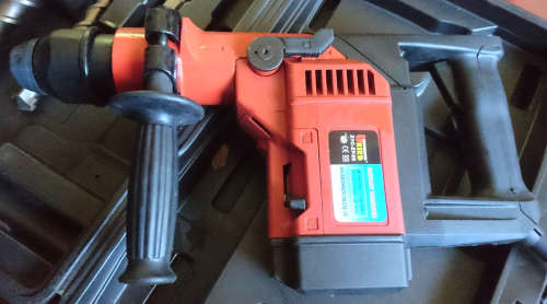 55mm 900W U-Bird Rotary Hammer SDS Drill (Complete with SDS Bits - Only 1 set)