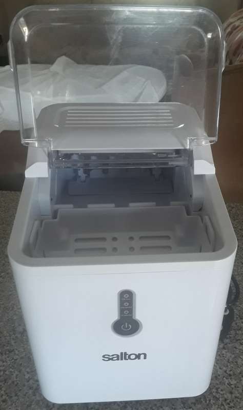 Salton Ice Maker - SIMM12 - (Display Unit - Please Read)