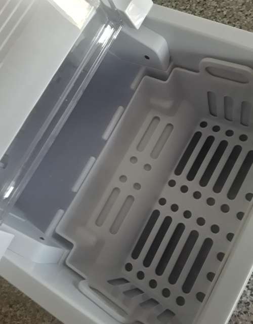 Salton Ice Maker - SIMM12 - (Display Unit - Please Read)