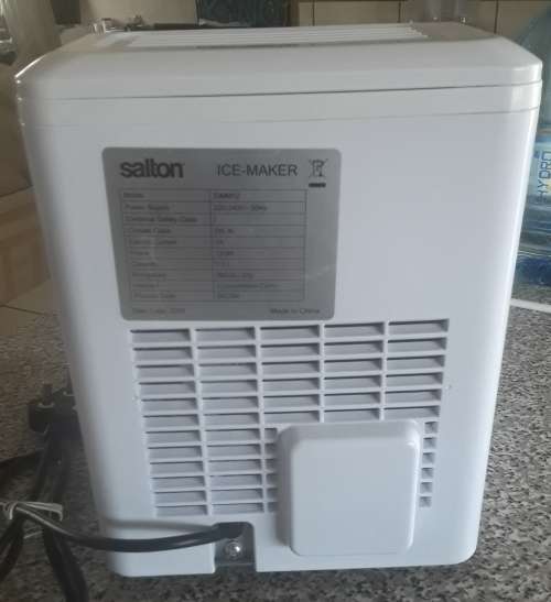 Salton Ice Maker - SIMM12 - (Display Unit - Please Read)