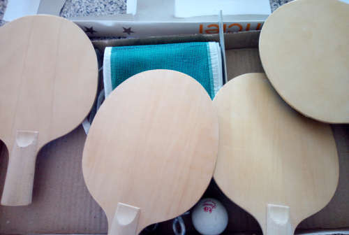 Four Player Table Tennis/Pong Set (Great Indoor Office Refresher)