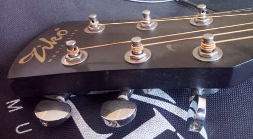 40inch Ziko Acoustic Guitar - 4002CEB (Please Read) In-built Tuner & Eq-out