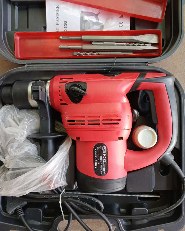 32mm Large 900W Hammer Drill - Complete As New!