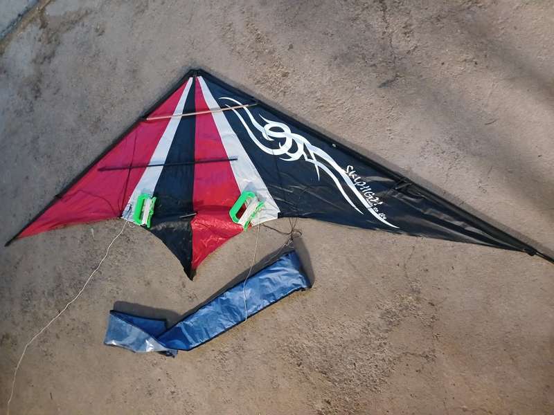 Gotcha Beach Kite (1420x1420x2000mm) Plus Spare