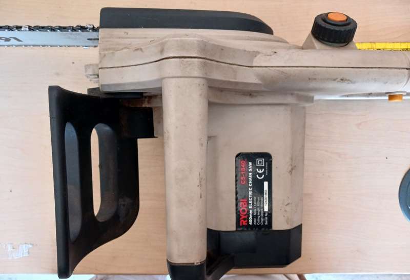 400mm 1800W Ryobi Electric Chainsaw