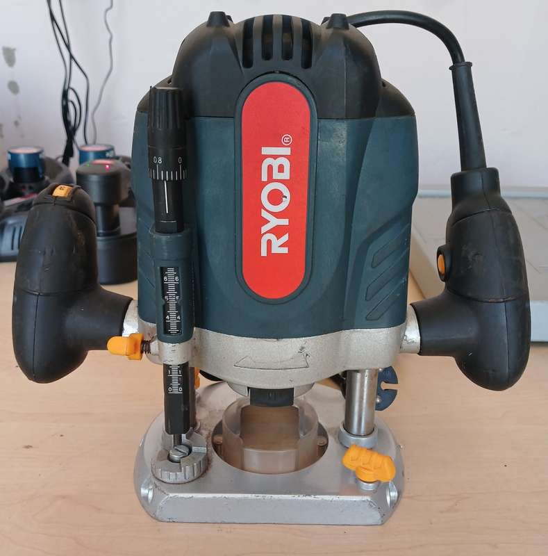 1200W Ryobi Router