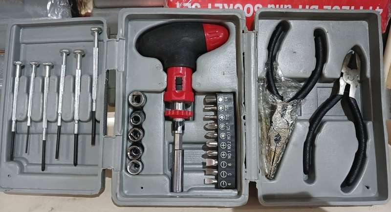 23 Piece Precision Multipurpose Tool Set