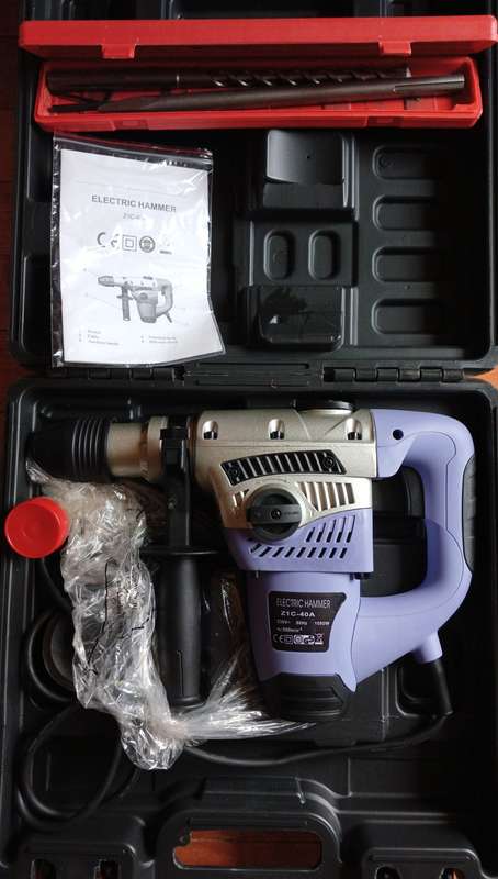 LARGE... 1050W Sds Rotary Hammer Drill