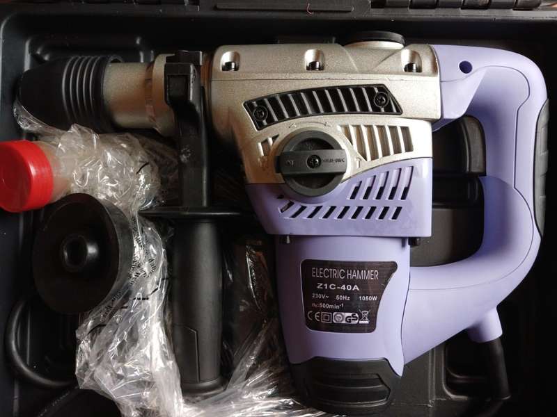 LARGE... 1050W Sds Rotary Hammer Drill