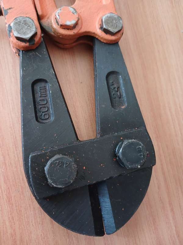24` 600mm Bolt Cutter