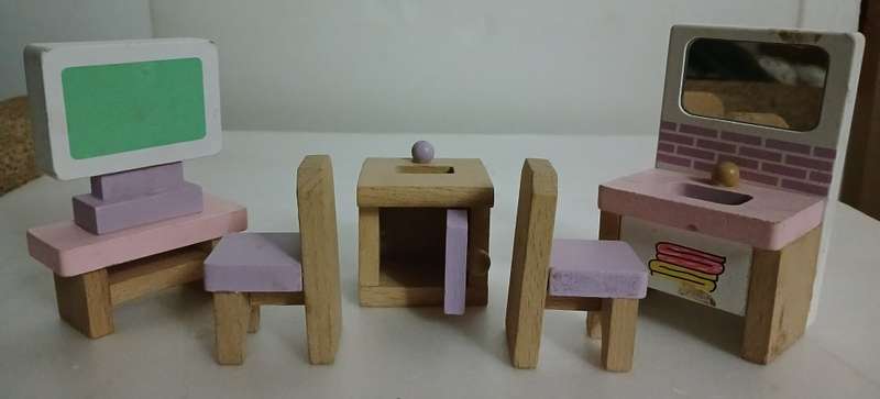 Wooden Doll House Furniture (5-9cm)
