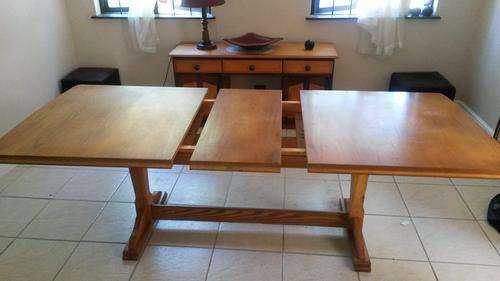 OLD OAK DINING ROOM SIX SEATER EXTENSION TABLE