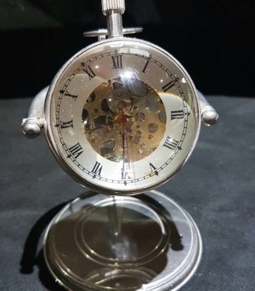 Desktop clock