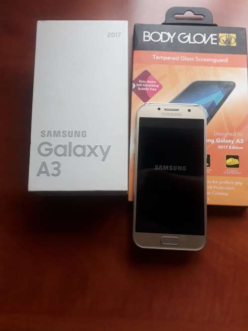 Samsung Galaxy A3 2017 As New Cond in Box (asking below 1/2 the original new price) Open all Network
