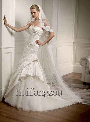 One Tier Ivory Lace Cathedral Veil 2m length