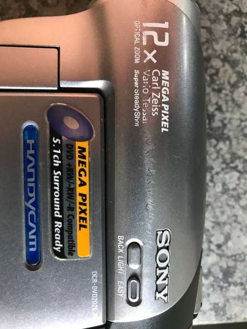 Sony handycam DCR-DVD202E