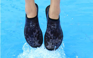 Size 9 Actos Active | Aqua Jogging| Flexible | water shoes , beach shoes multifunctional