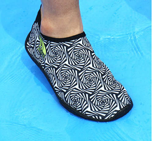 *In Stock*Kids Aqua Shoes | Fitness | Flexible | water shoes , beach shoes multifunctional