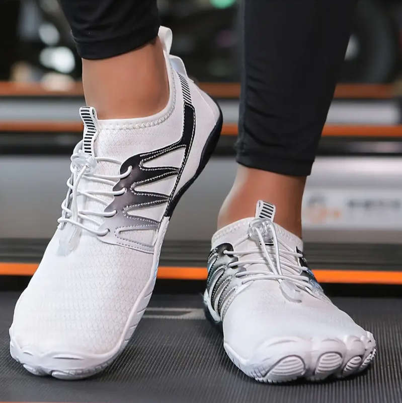 Lightweight barefoot feel Aqua Shoes Various sizes white and grey Lace Up