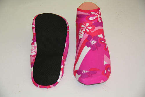 Kids Pink Pattern Aqua /Airline Socks/ Swim Sox /Beach Socks (Size  M) 11-12uk