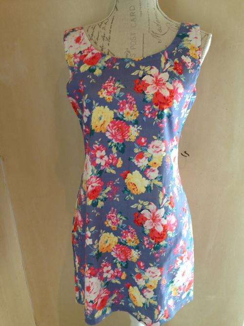 Floral Shift Dress Size M