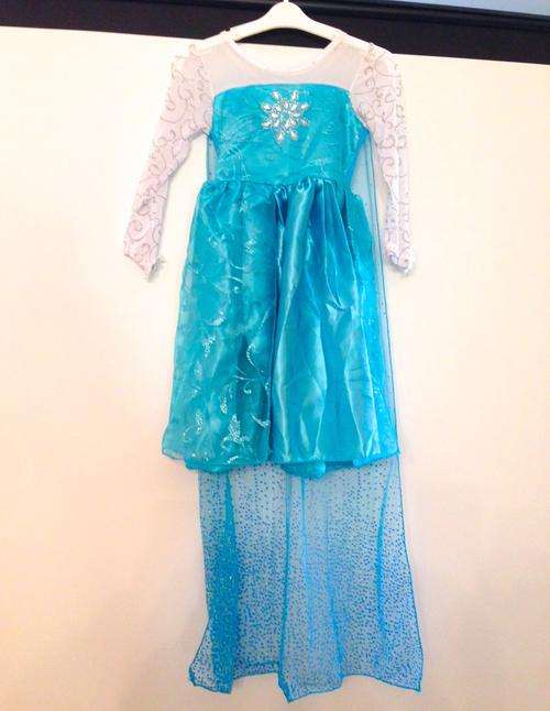 Elsa Frozen Dress Imported . Size 2-3 years with extra long train