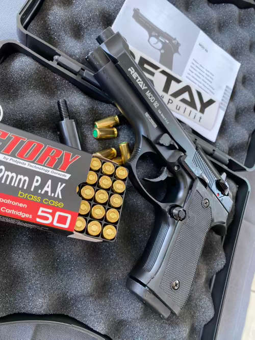 Combo- Retay Mod 92 Baretta 9mm Blank and Pepper Rounds Gun + 50 Blanks + holster