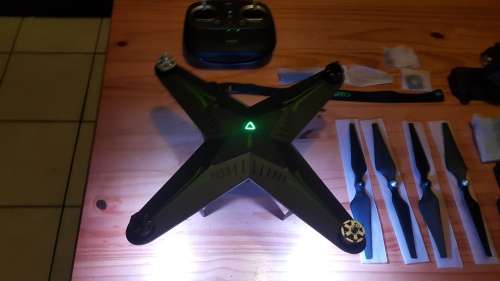 XPLORER V DRONE(UNTESTED) WITH VERY NICE CASE