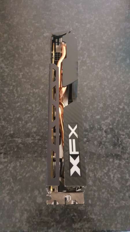 XFX RX580 8GB  (WORKING ALMOST NEW )