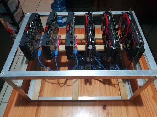 6 x unidentified MSI and ASUS graphic cards ( GPU MINER )