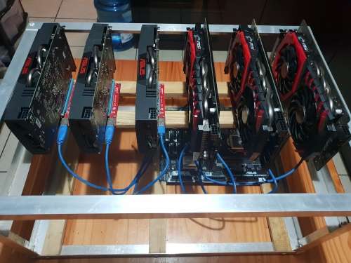 6 x unidentified MSI and ASUS graphic cards ( GPU MINER )