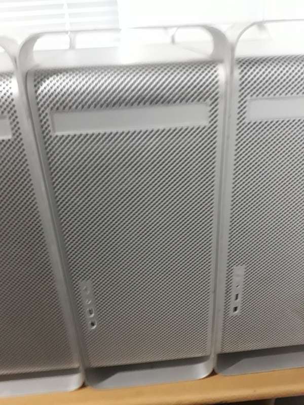 APPLE Mac Towers