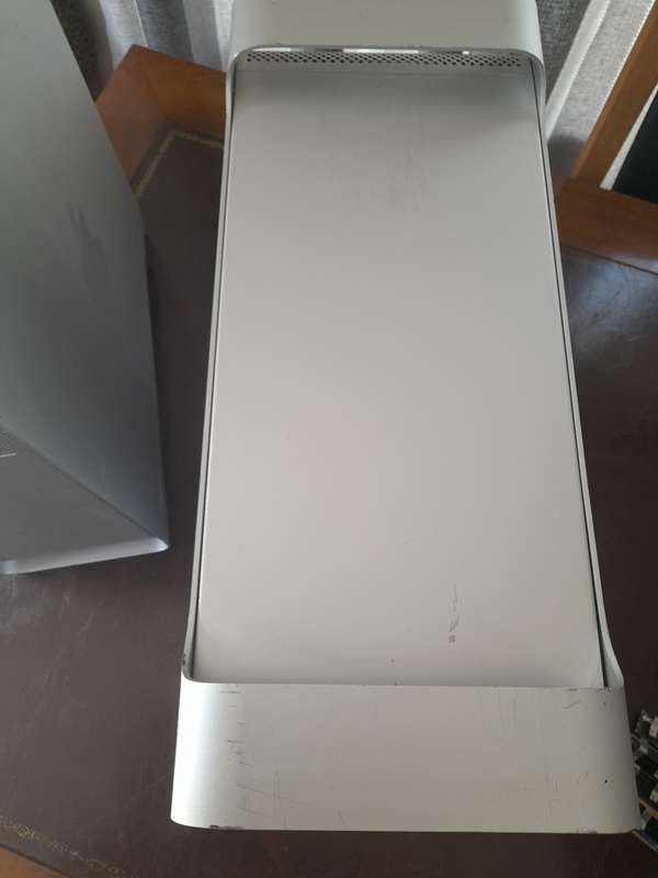 Mac Pro (Ram: 8gb +/- (include 4 extra ram modules free) CPU: 3.0QX XEON, GPU: ATI RADEON X1900 XT)