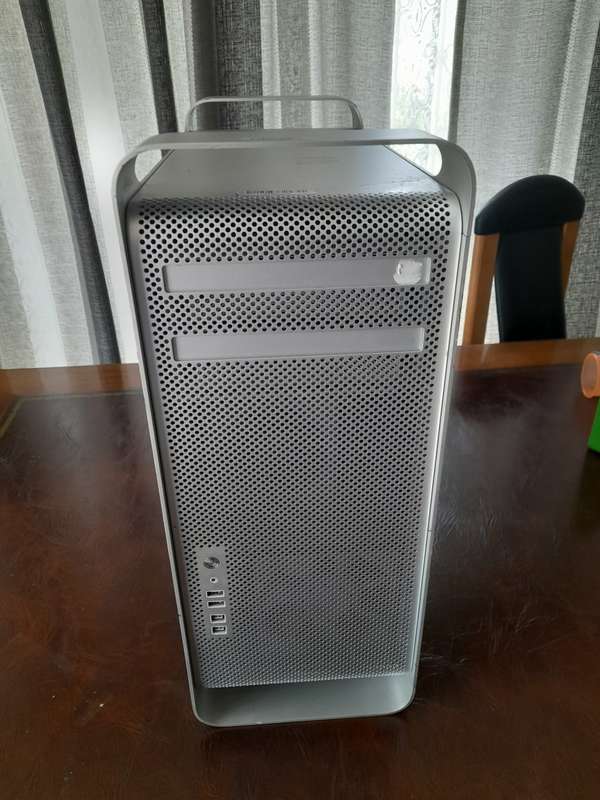 Mac Pro 5,1 (3.2QC Xeon CPU, 6GB RAM, Radeon 5770)
