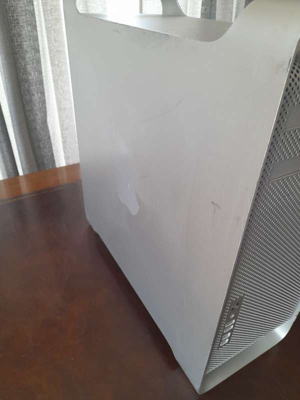 Mac Pro 5,1 (3.2QC Xeon CPU, 6GB RAM, Radeon 5770)