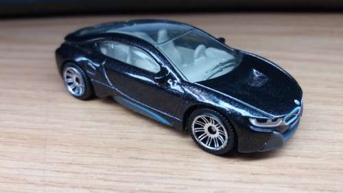 Matchbox: `16 BMW i8