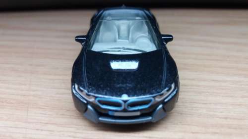 Matchbox: `16 BMW i8