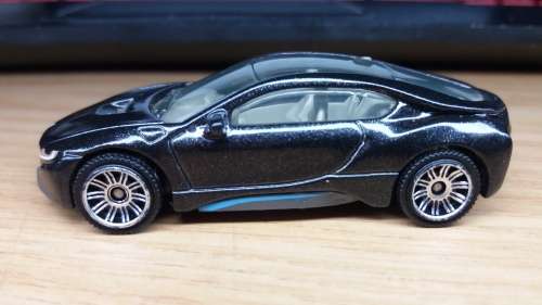 Matchbox: `16 BMW i8