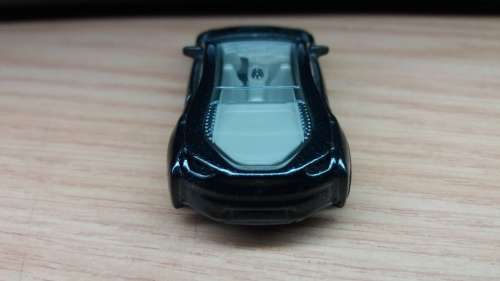 Matchbox: `16 BMW i8