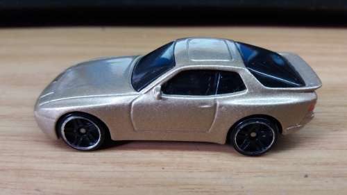 Hotwheels: `89 Porsche 944 Turbo