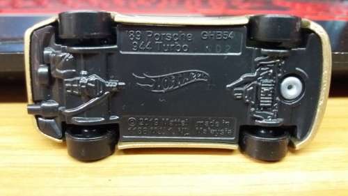 Hotwheels: `89 Porsche 944 Turbo