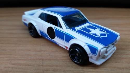 Hotwheels: Nissan Skyline H/T 2000GT-X