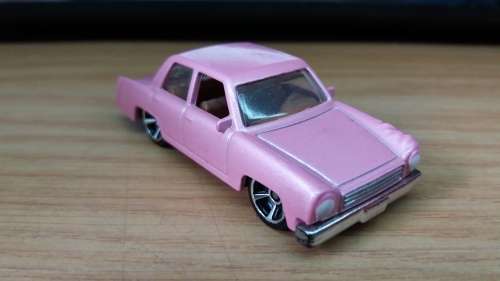 Hotwheels: The Simpsons Family Car (2017)