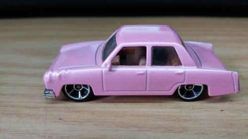Hotwheels: The Simpsons Family Car (2017)