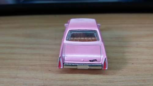 Hotwheels: The Simpsons Family Car (2017)