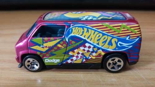 Hotwheels: Custom `77 Dodge Van