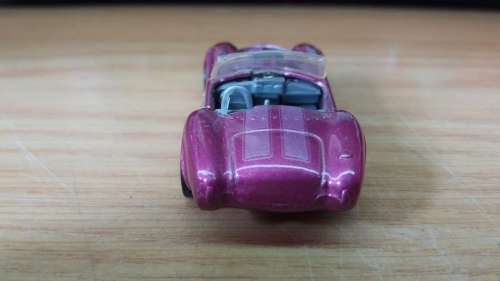 Hotwheels: Classic Shelby Cobra Megenta