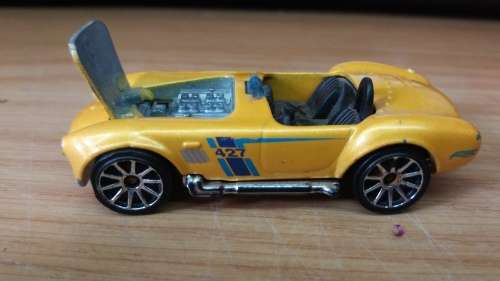 Hotwheels: Classic Shelby Cobra Yellow