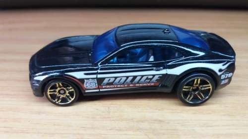 Hotwheels: `10 Camaro SS (2011 Police Pursuit 5-Pack)