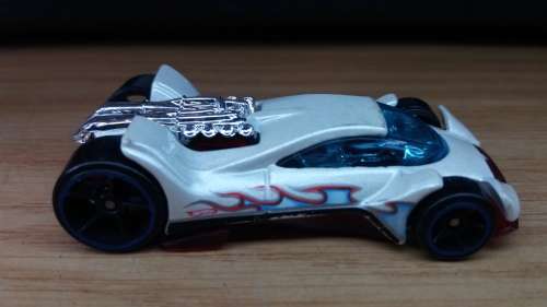 Hotwheels: Vulture (2010 Criss Cross Crash)